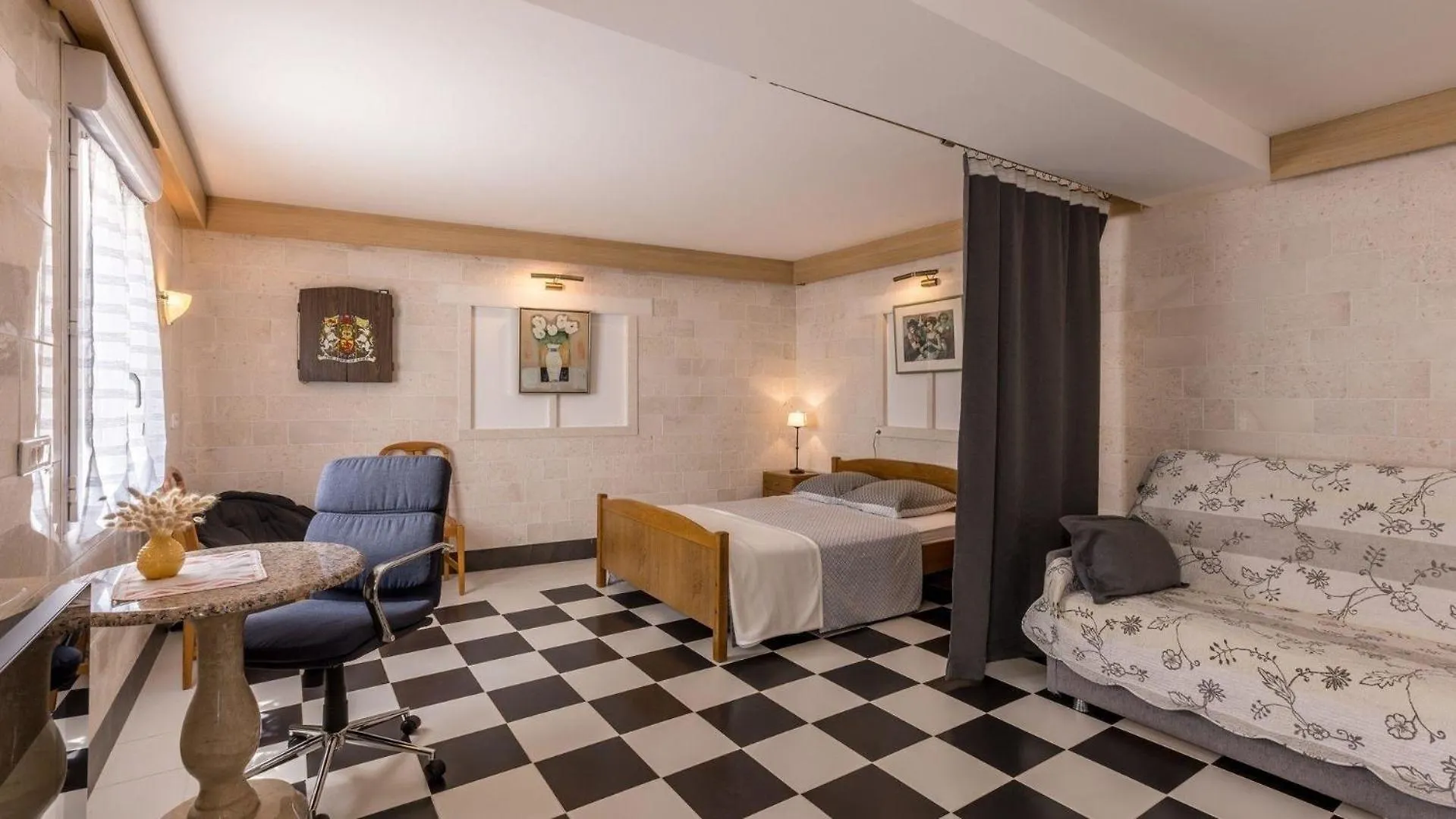 Apartman Studio Fuer 2 Personen In Okrug Gornji, Dalmatien Trogir